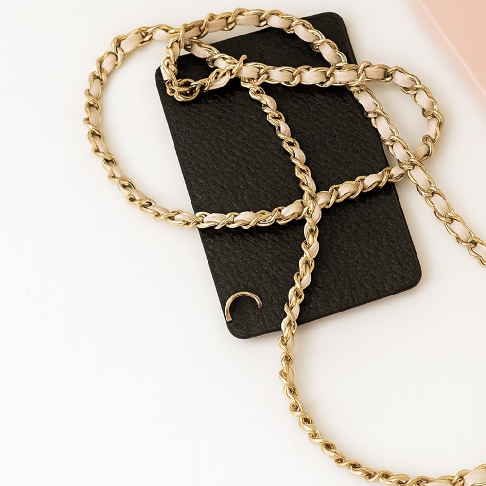 Wallet on Chain Strap